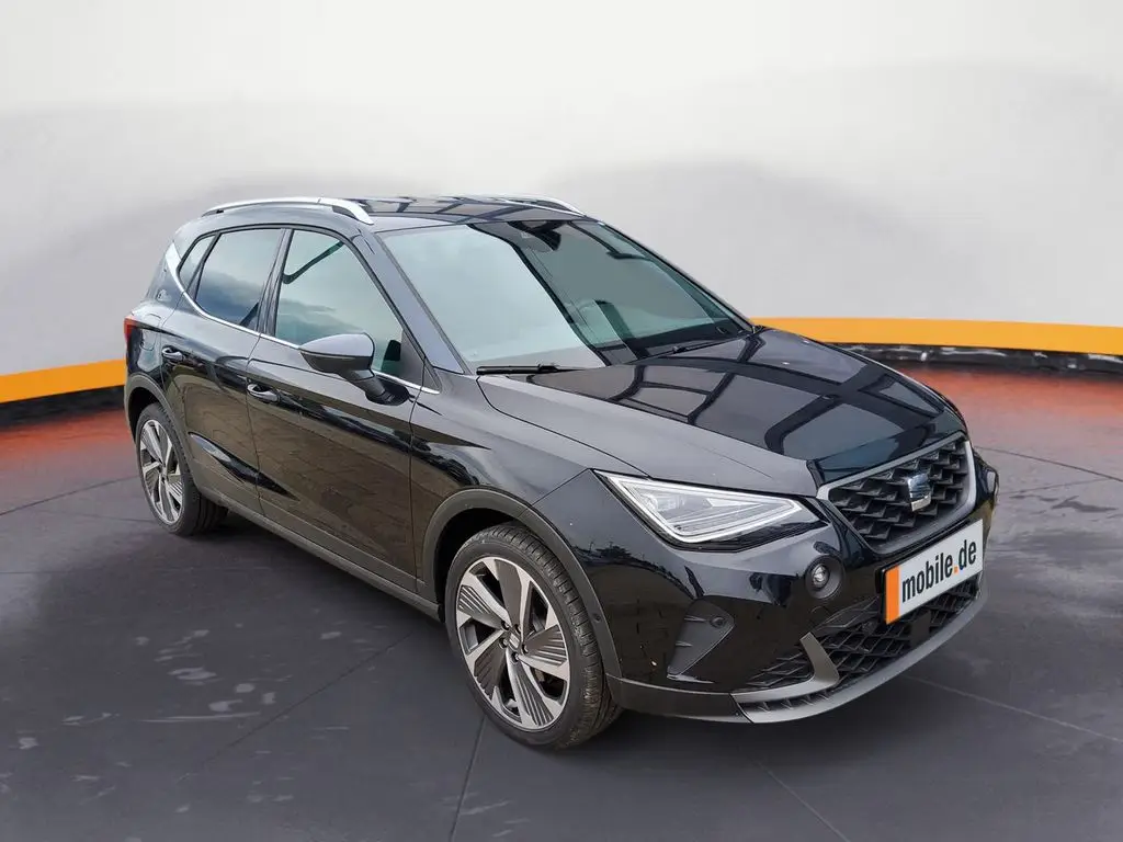 Photo 1 : Seat Arona 2024 Essence