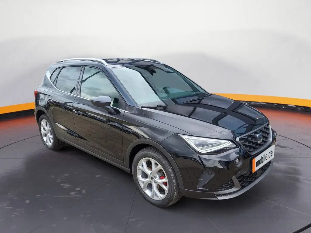 Photo 1 : Seat Arona 2024 Petrol