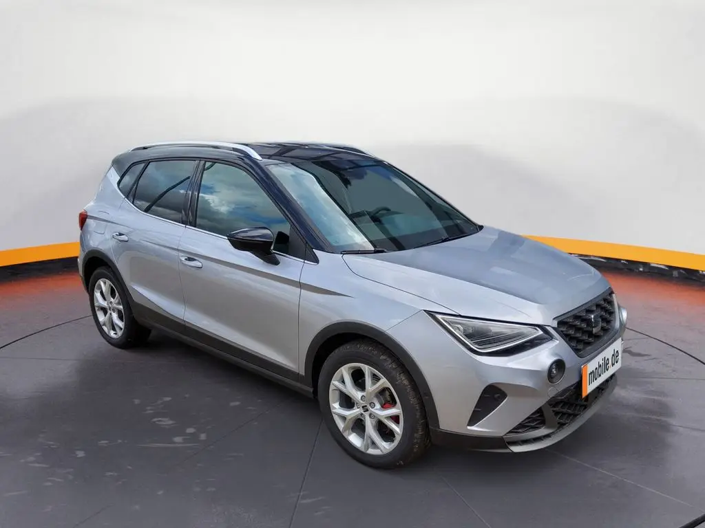 Photo 1 : Seat Arona 2024 Petrol