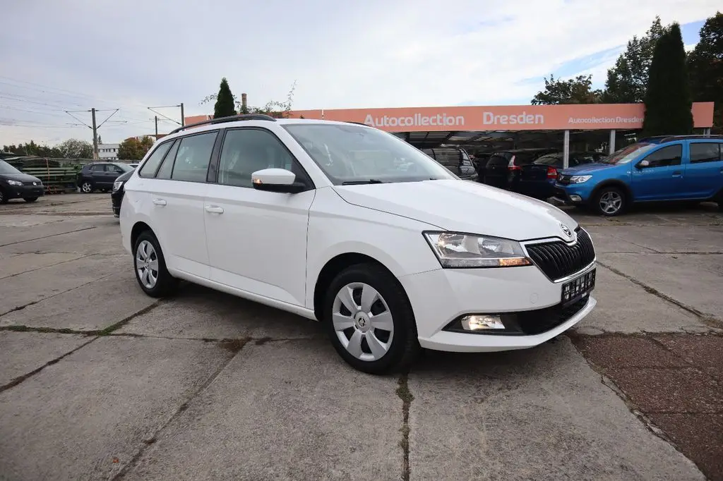 Photo 1 : Skoda Fabia 2018 Petrol