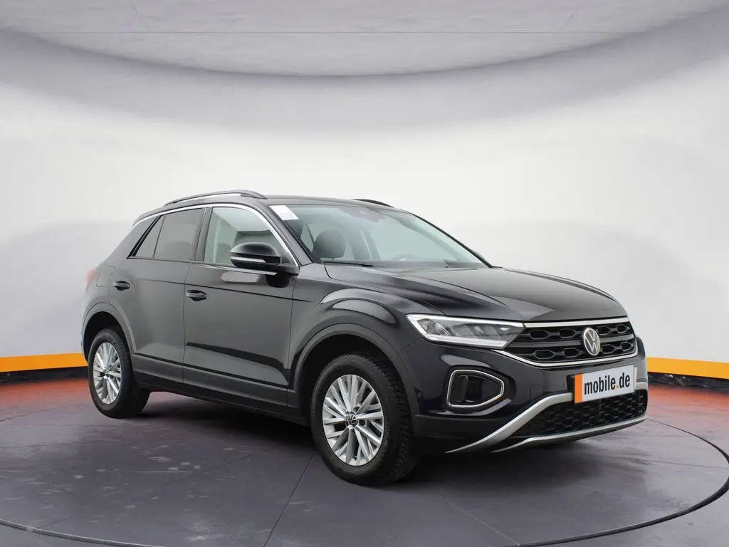 Photo 1 : Volkswagen T-roc 2023 Essence