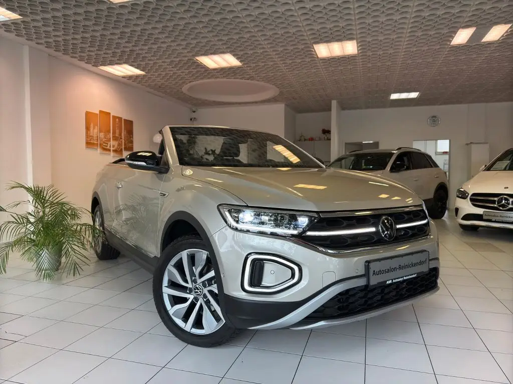 Photo 1 : Volkswagen T-roc 2024 Essence