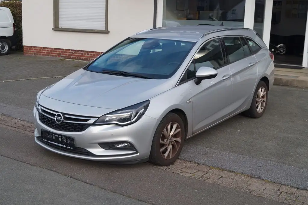 Photo 1 : Opel Astra 2018 Diesel