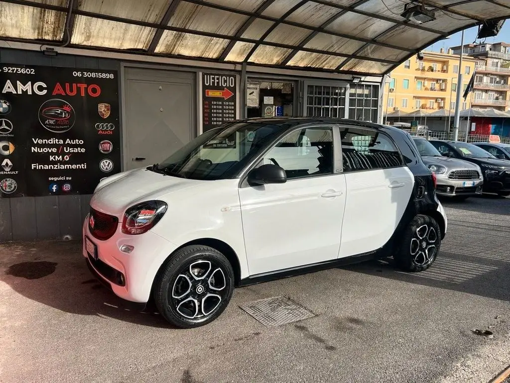 Photo 1 : Smart Forfour 2018 Petrol