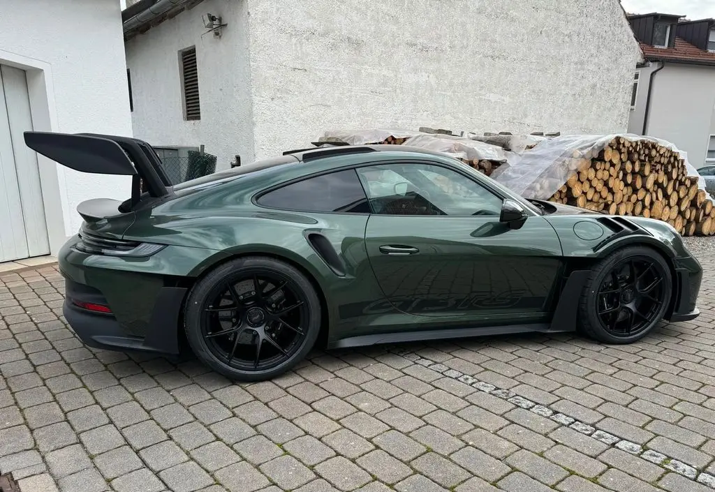 Photo 1 : Porsche 992 2024 Essence