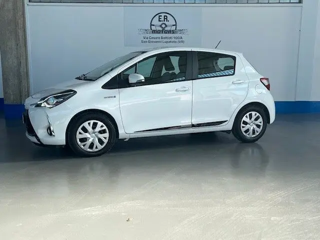 Photo 1 : Toyota Yaris 2019 Hybride