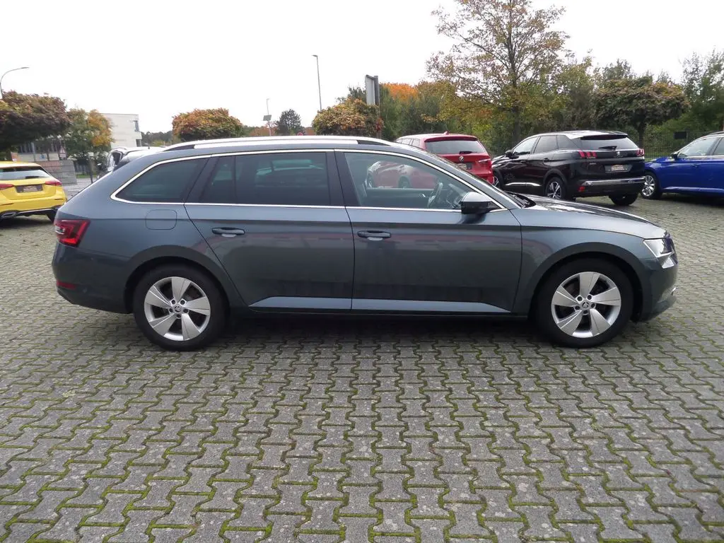 Photo 1 : Skoda Superb 2017 Diesel