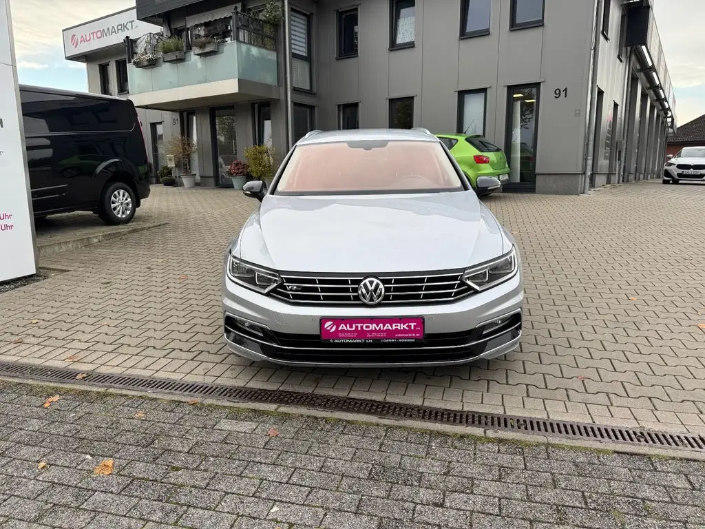 Photo 1 : Volkswagen Passat 2016 Diesel