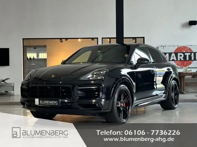 Photo 1 : Porsche Cayenne 2022 Petrol