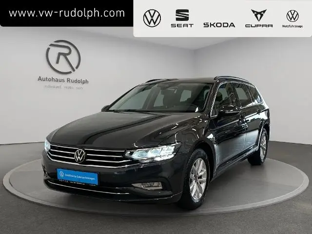 Photo 1 : Volkswagen Passat 2024 Essence