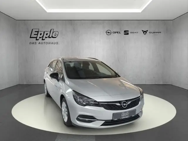 Photo 1 : Opel Astra 2022 Essence