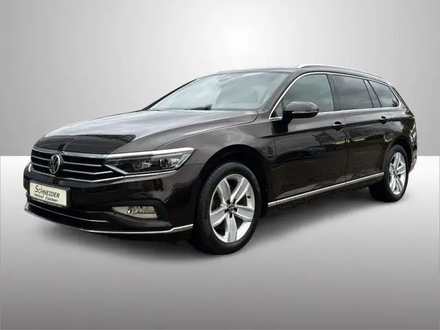 Photo 1 : Volkswagen Passat 2019 Essence