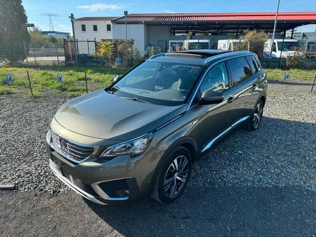 Photo 1 : Peugeot 5008 2018 Diesel