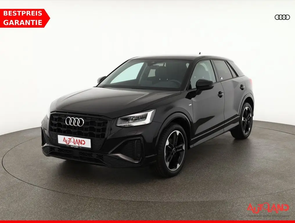 Photo 1 : Audi Q2 2021 Essence