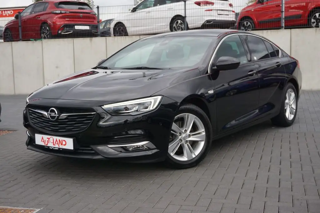 Photo 1 : Opel Insignia 2018 Petrol