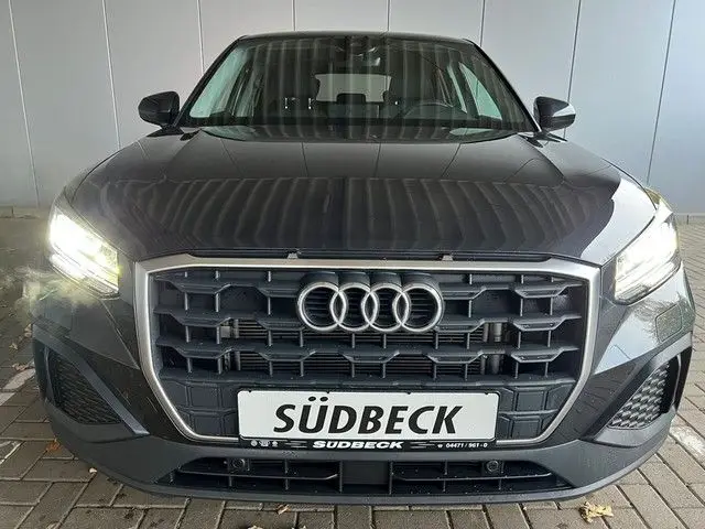 Photo 1 : Audi Q2 2022 Essence