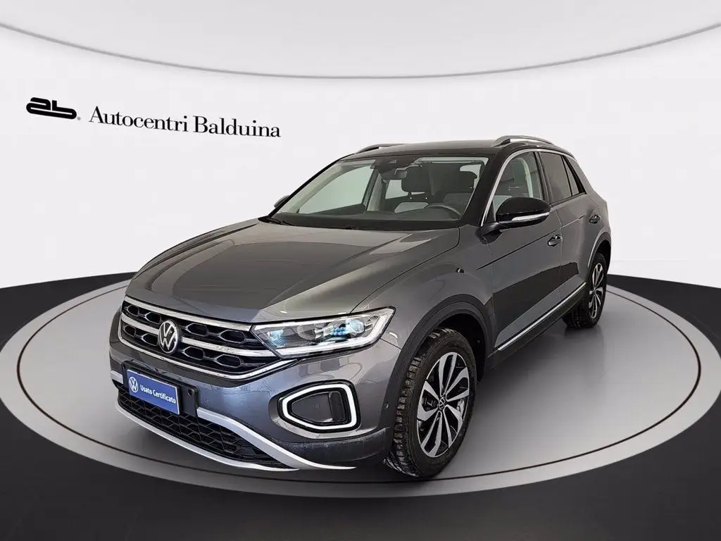 Photo 1 : Volkswagen T-roc 2022 Essence