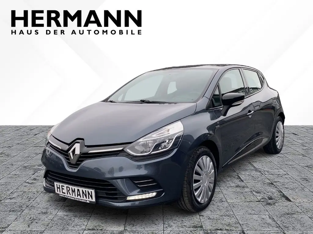 Photo 1 : Renault Clio 2018 Essence