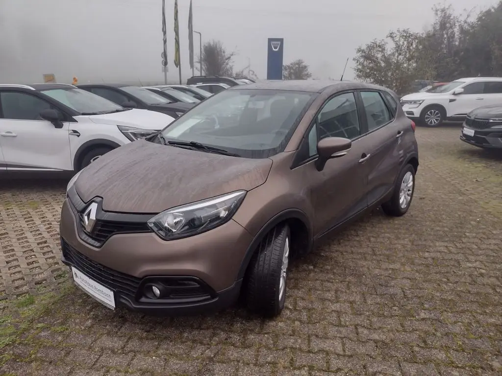 Photo 1 : Renault Captur 2015 Petrol