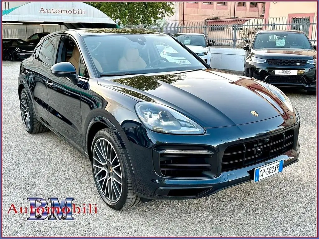 Photo 1 : Porsche Cayenne 2023 Petrol