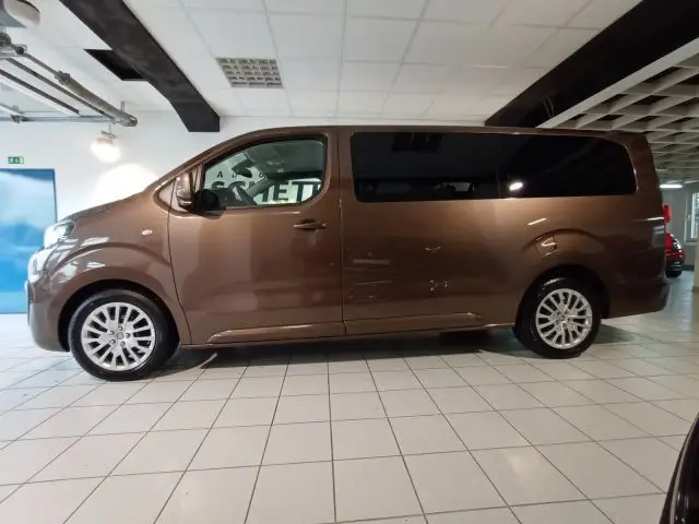 Photo 1 : Peugeot Traveller 2021 Diesel