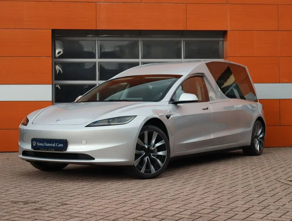 Photo 1 : Tesla Model 3 2024 Not specified