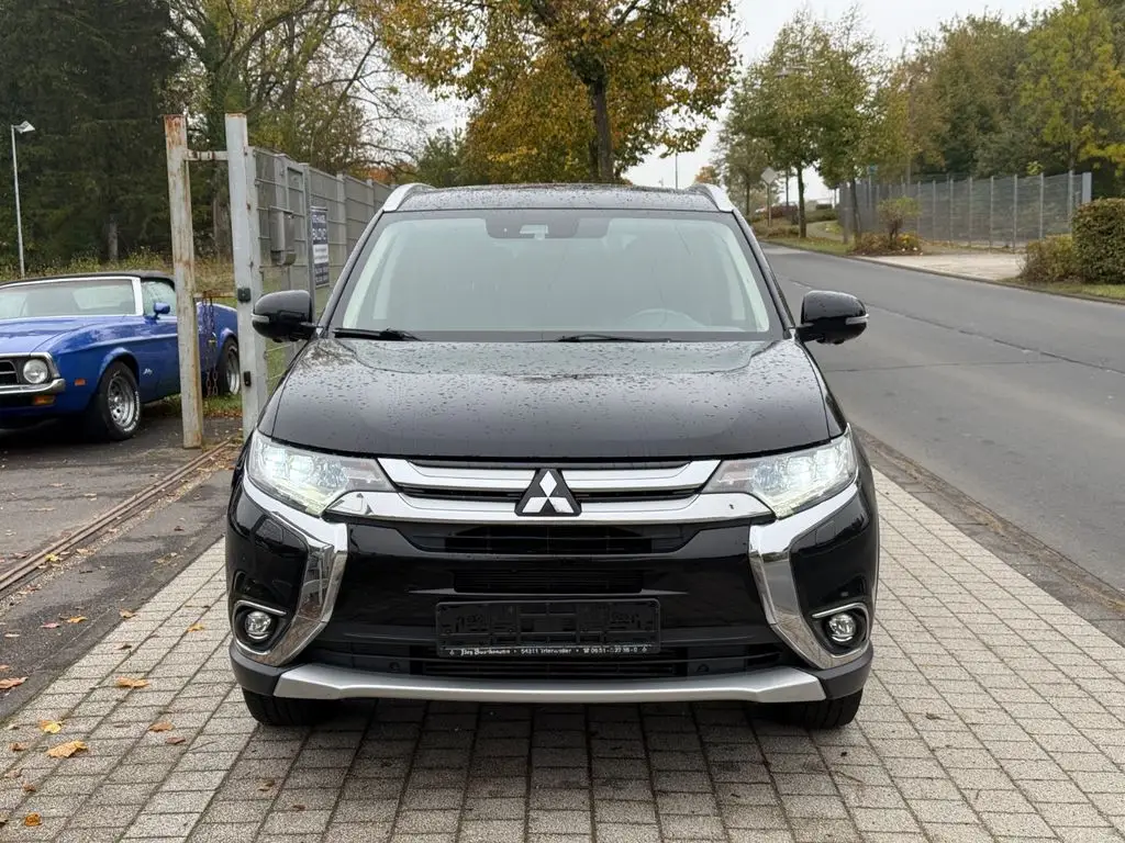 Photo 1 : Mitsubishi Outlander 2017 Diesel