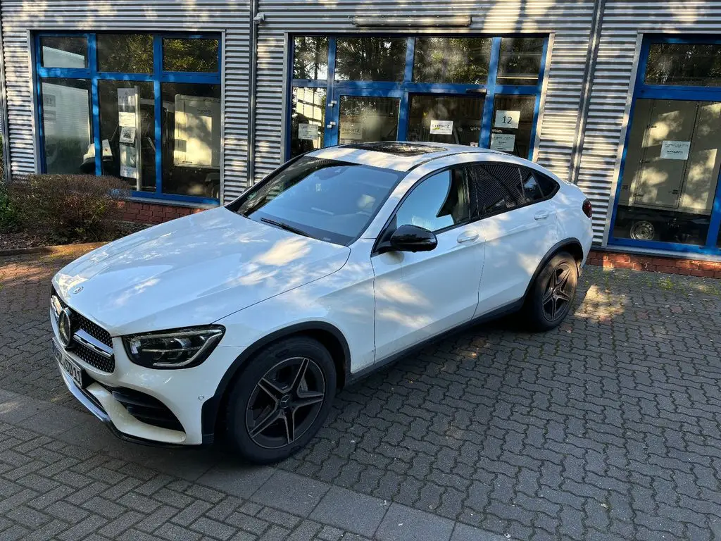 Photo 1 : Mercedes-benz Classe Glc 2020 Petrol