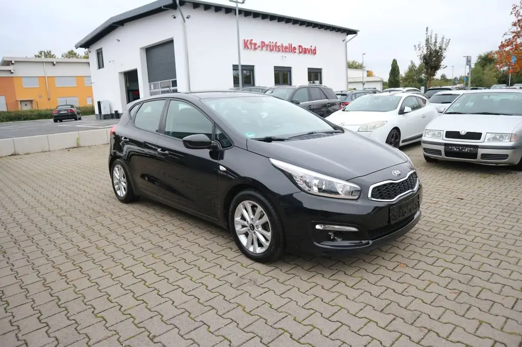 Photo 1 : Kia Ceed 2017 Petrol