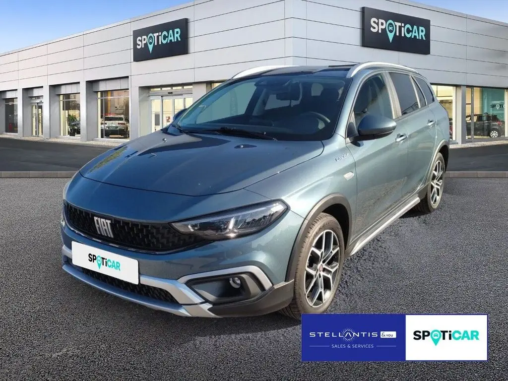 Photo 1 : Fiat Tipo 2022 Petrol