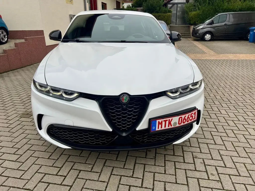 Photo 1 : Alfa Romeo Tonale 2024 Essence