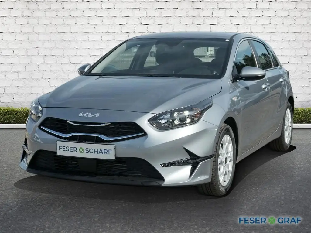 Photo 1 : Kia Ceed 2024 Petrol