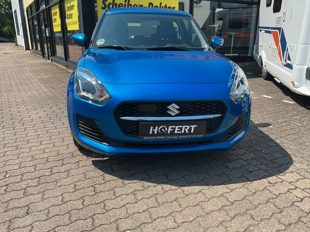 Photo 1 : Suzuki Swift 2020 Petrol