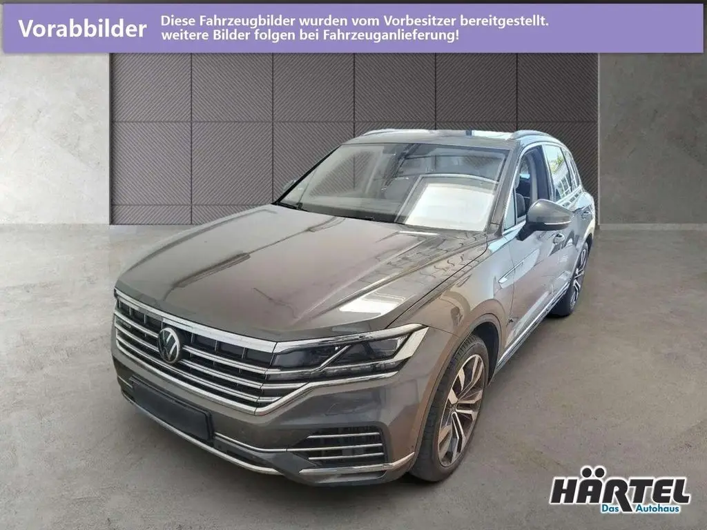 Photo 1 : Volkswagen Touareg 2021 Hybrid