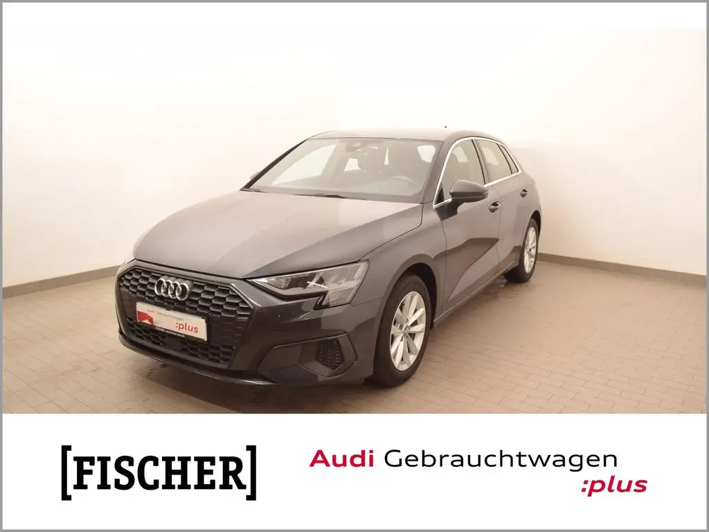 Photo 1 : Audi A3 2020 Petrol