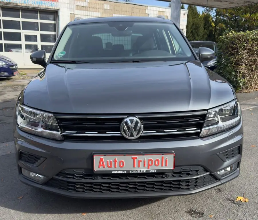 Photo 1 : Volkswagen Tiguan 2018 Essence