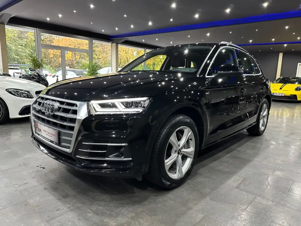 Photo 1 : Audi Q5 2020 Hybrid