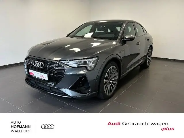 Photo 1 : Audi E-tron 2021 Non renseigné