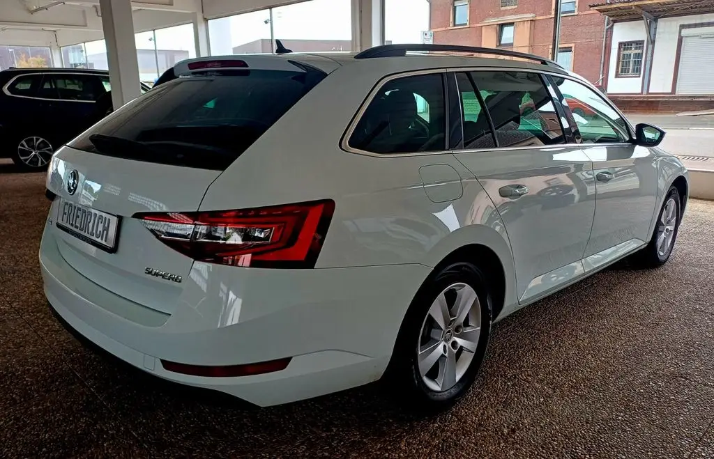 Photo 1 : Skoda Superb 2015 Diesel