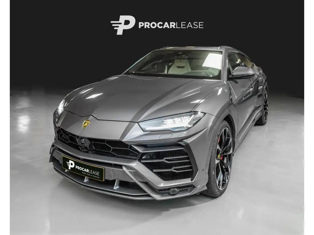 Photo 1 : Lamborghini Urus 2022 Essence