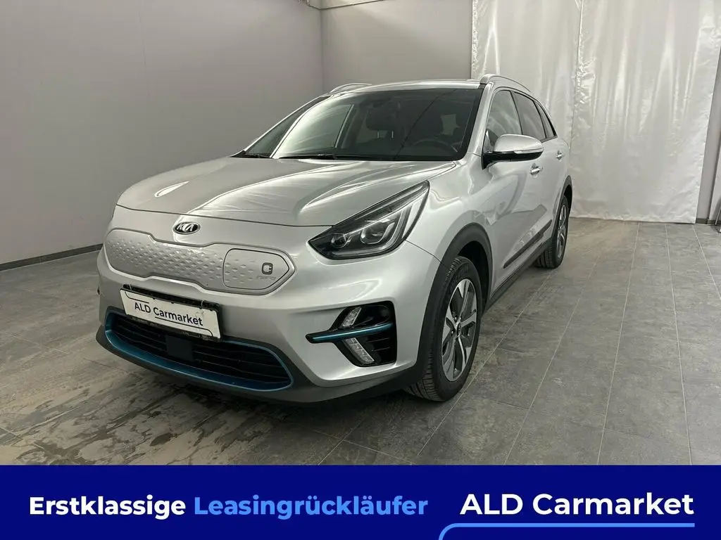 Photo 1 : Kia Niro 2021 Non renseigné