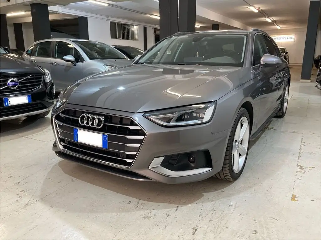 Photo 1 : Audi A4 2019 Diesel