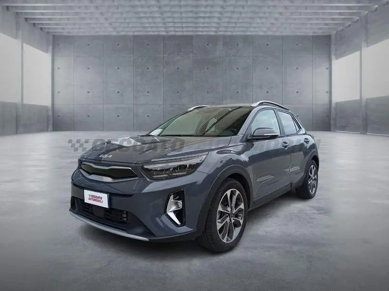 Photo 1 : Kia Stonic 2023 Hybrid