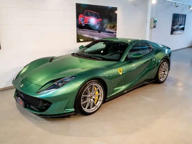 Photo 1 : Ferrari 812 2024 Petrol