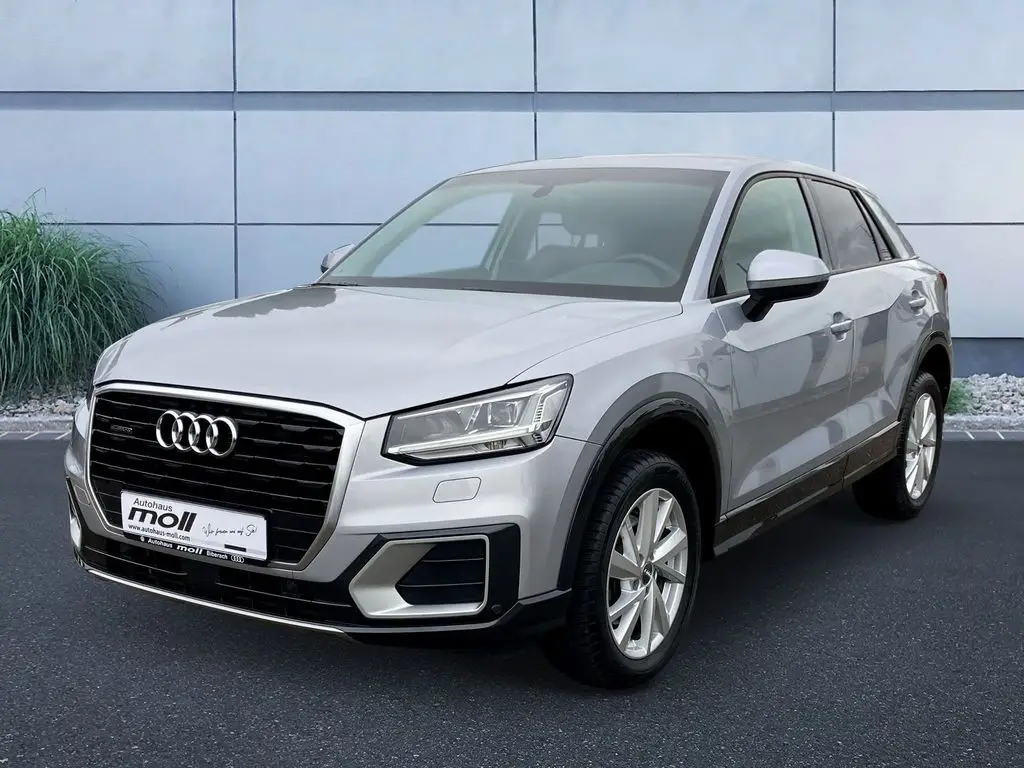 Photo 1 : Audi Q2 2018 Petrol