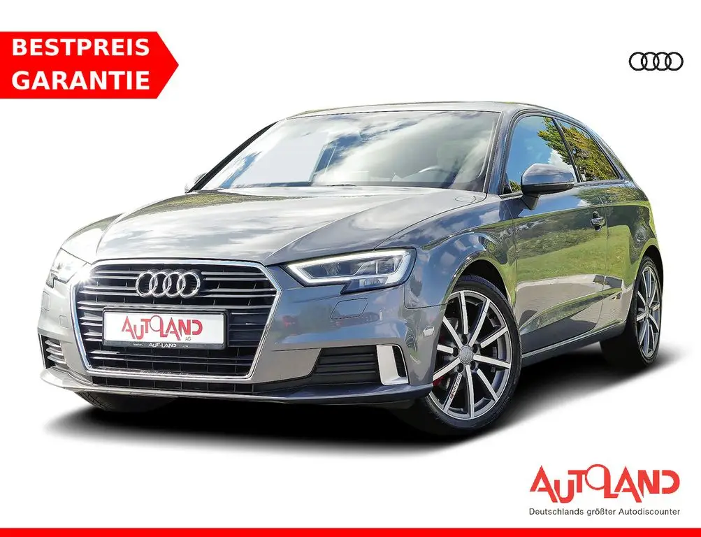 Photo 1 : Audi A3 2018 Petrol