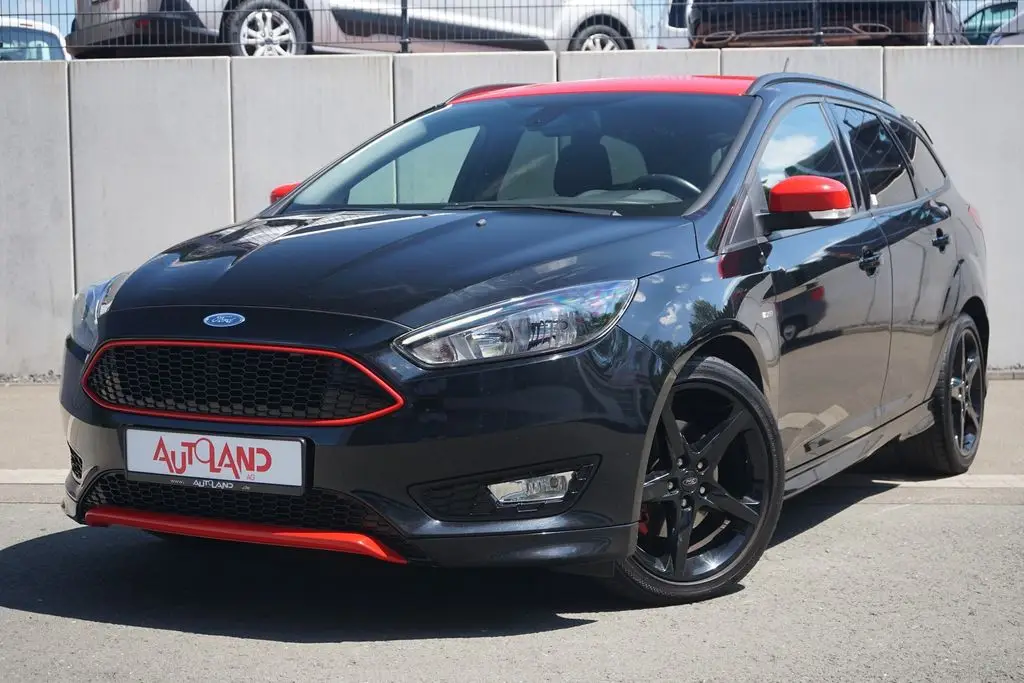 Photo 1 : Ford Focus 2018 Petrol