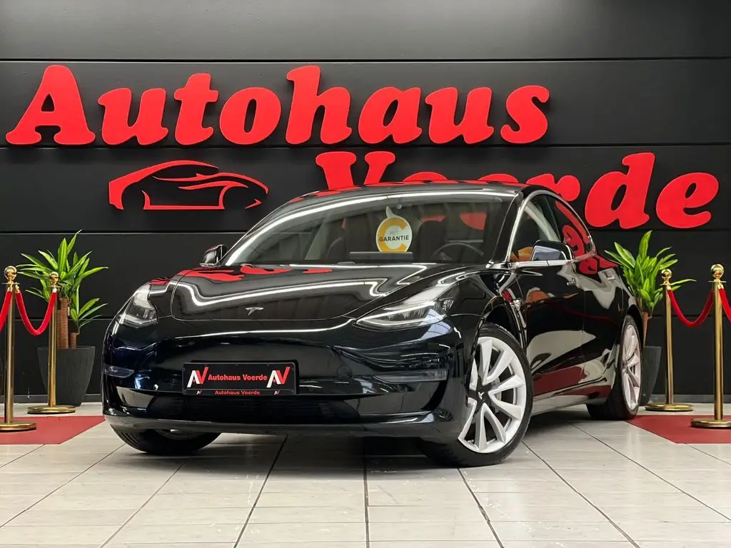 Photo 1 : Tesla Model 3 2020 Non renseigné