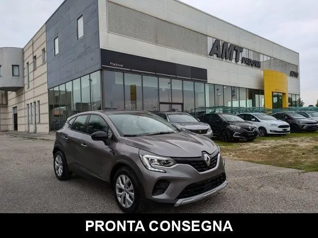 Photo 1 : Renault Captur 2021 Petrol