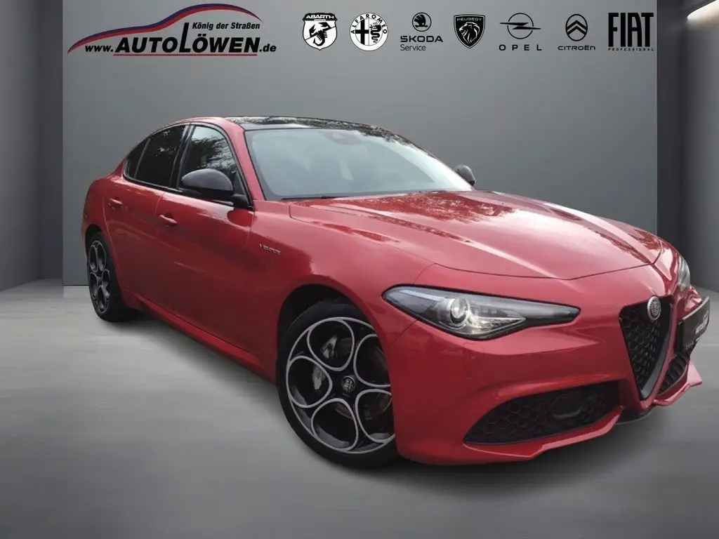 Photo 1 : Alfa Romeo Giulia 2022 Petrol